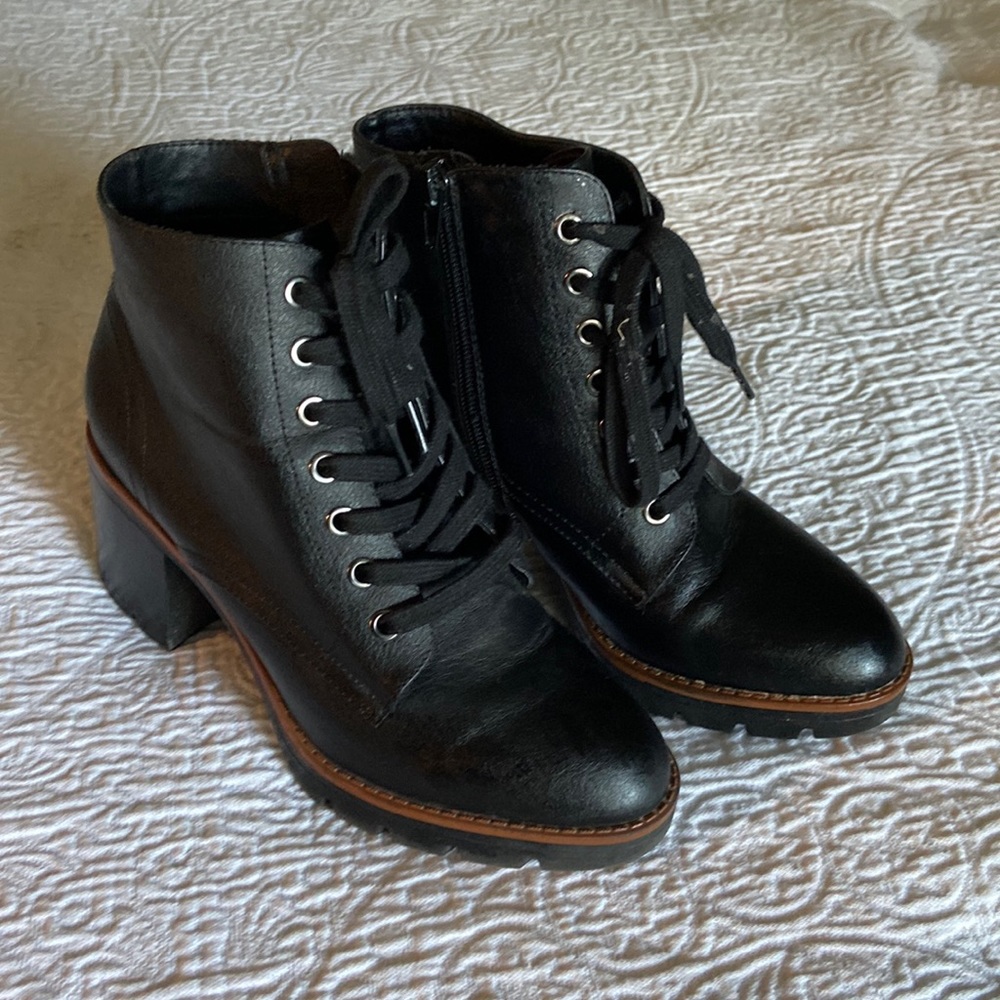 Naturalizer Women's Madalynn Ankle Boot